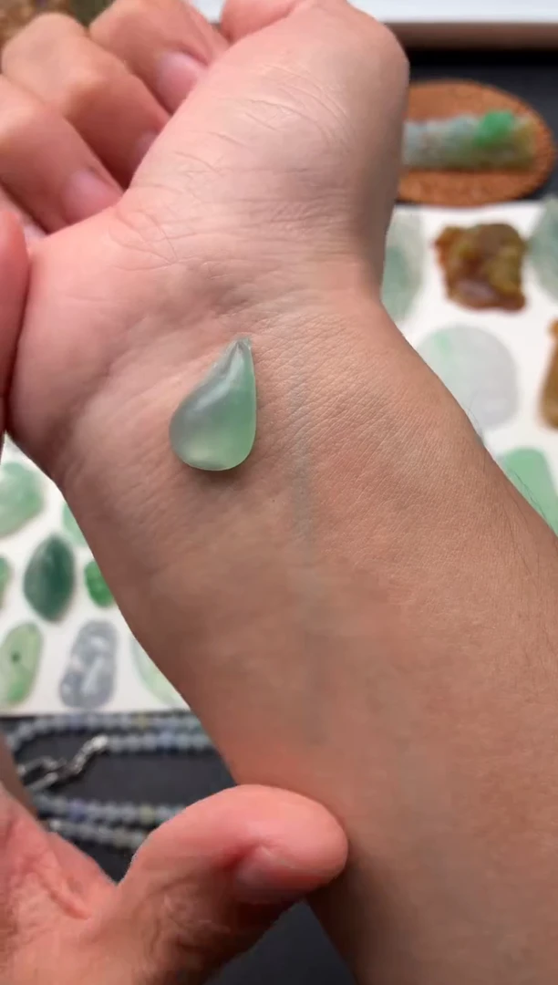 未镶嵌定制翡翠翡翠