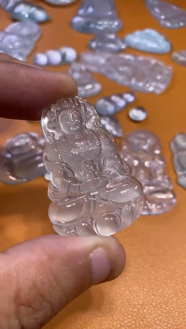 翡翠挂件未镶嵌度母23800