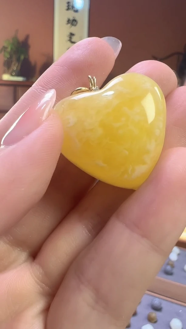 蜜蜡吊坠(不含链)18K金镶嵌蜜蜡