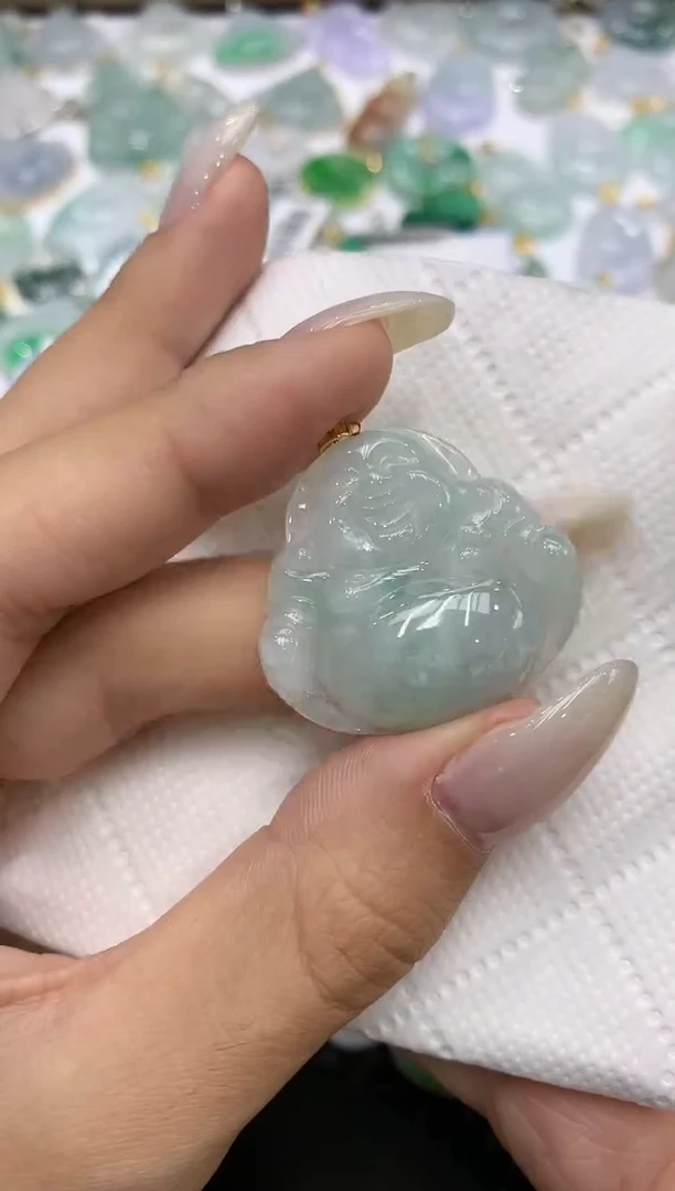 颈饰18K金镶嵌翡翠111111111111