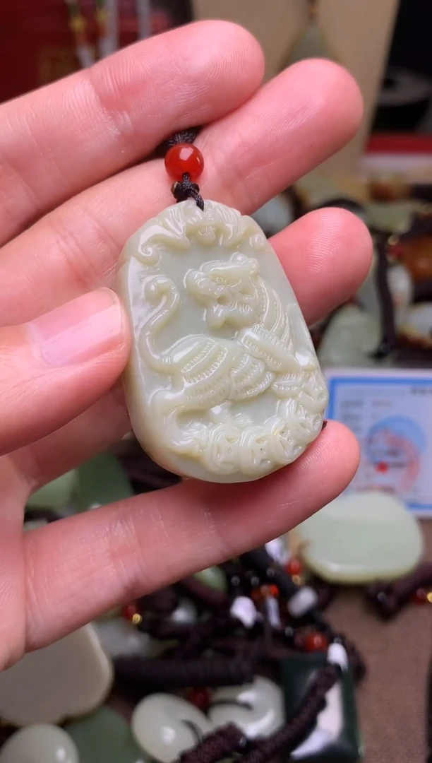 颈饰未镶嵌和田玉新疆料青海料清水和田玉吊坠