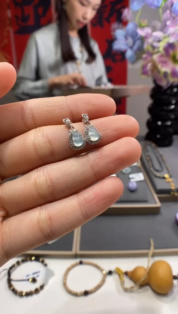 颈饰银S925镶嵌翡翠耳饰