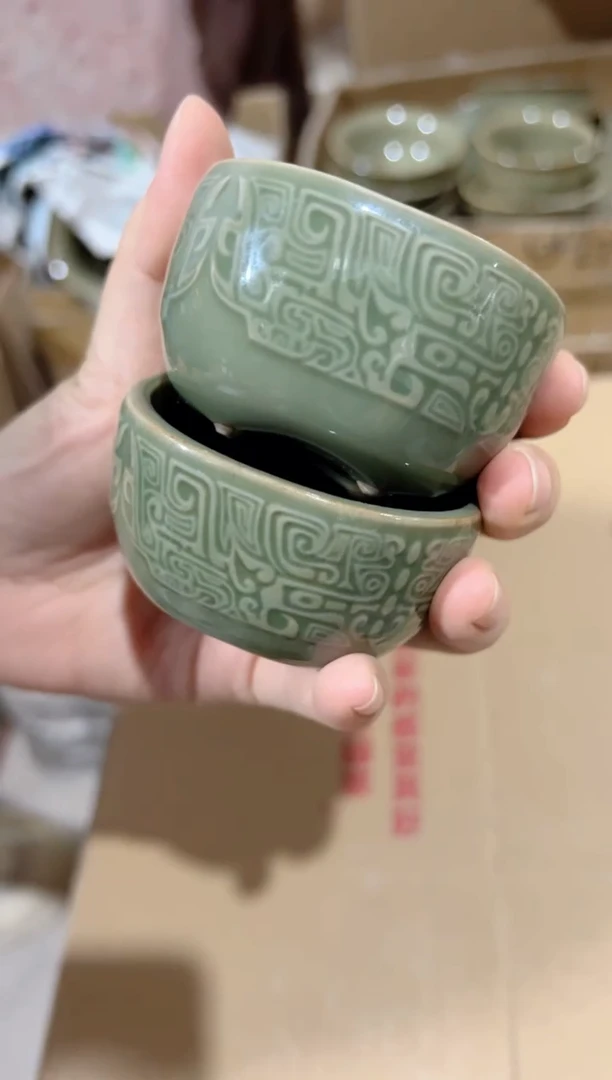 耀州窑饕餮纹小杯子一对