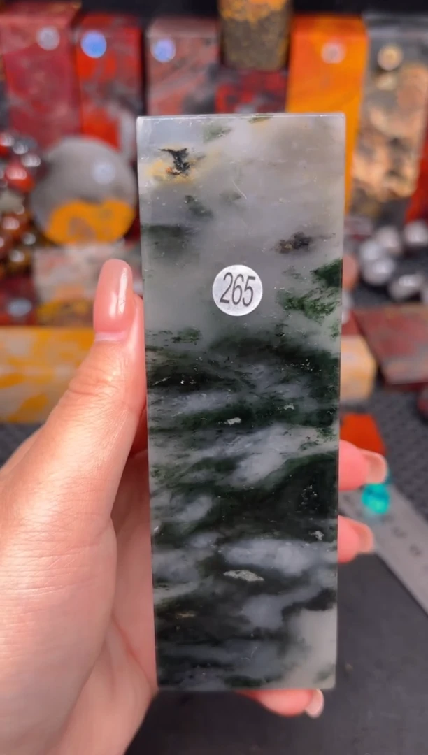 玉 桂林鸡血玉印章摆件 编号：265