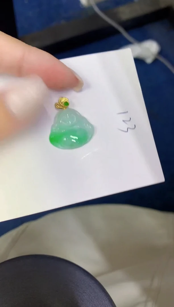 颈饰未镶嵌翡翠缅甸天然翡翠A货