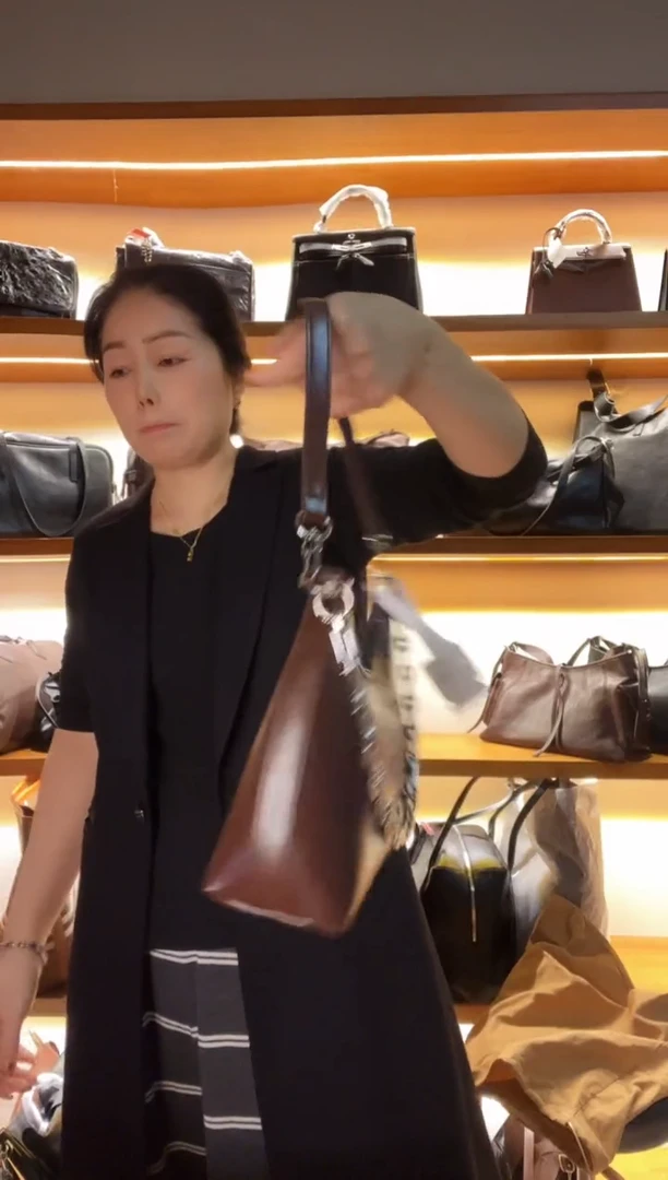 牛皮（革）高端订制时尚百搭女士手提斜跨包