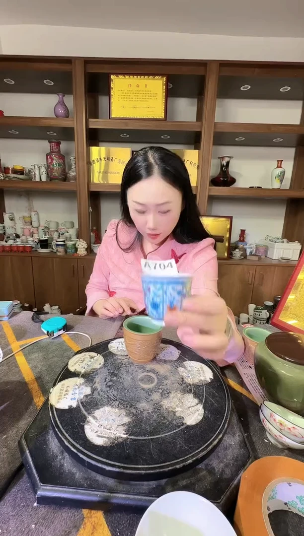 其他贵*仔A704景德镇制陶瓷一件