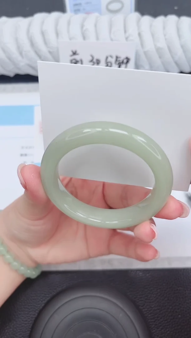 未镶嵌手镯石英质玉5-56.1