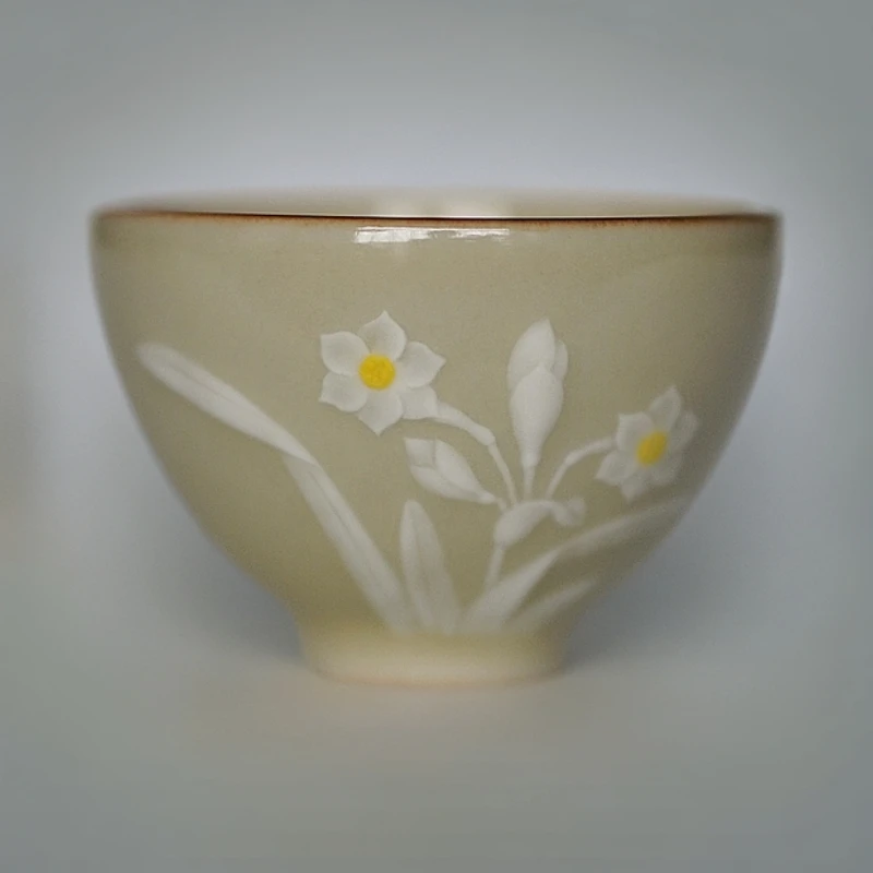 【追琼室】孤品秘色堆水仙品茗杯 · 凌波（手工雕刻）主人杯复古