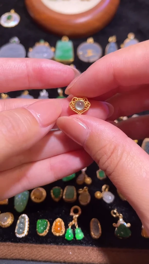 颈饰银S925镶嵌翡翠天然a货翡翠