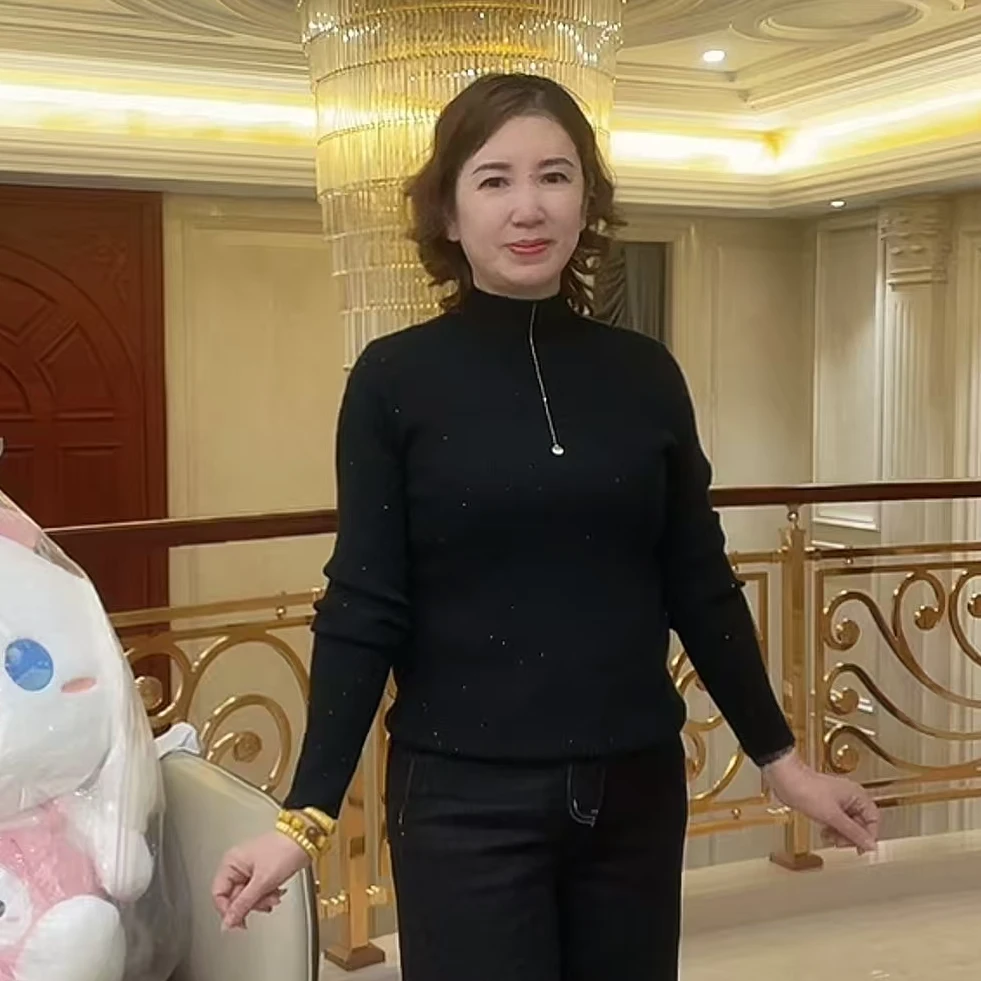 茹茹时装闪钻打底上衣