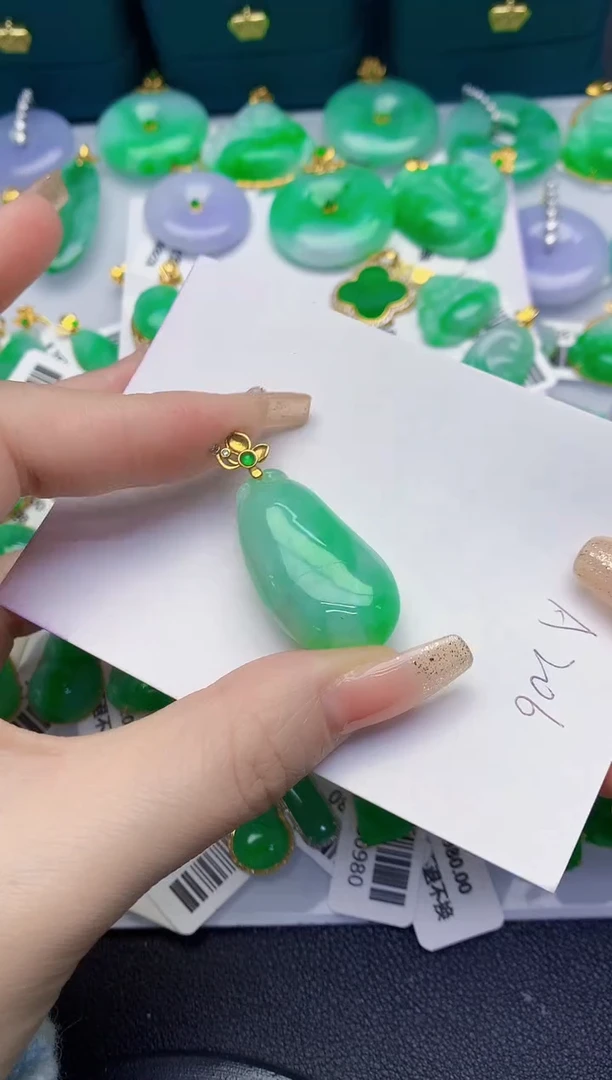 颈饰未镶嵌翡翠000