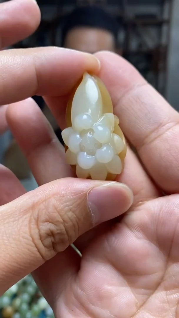 和田玉未镶嵌颈饰92