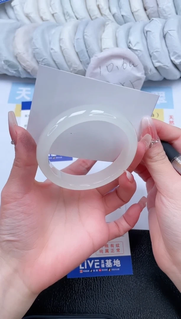 【闪购商品】石英质玉手镯未镶嵌T256-56.2