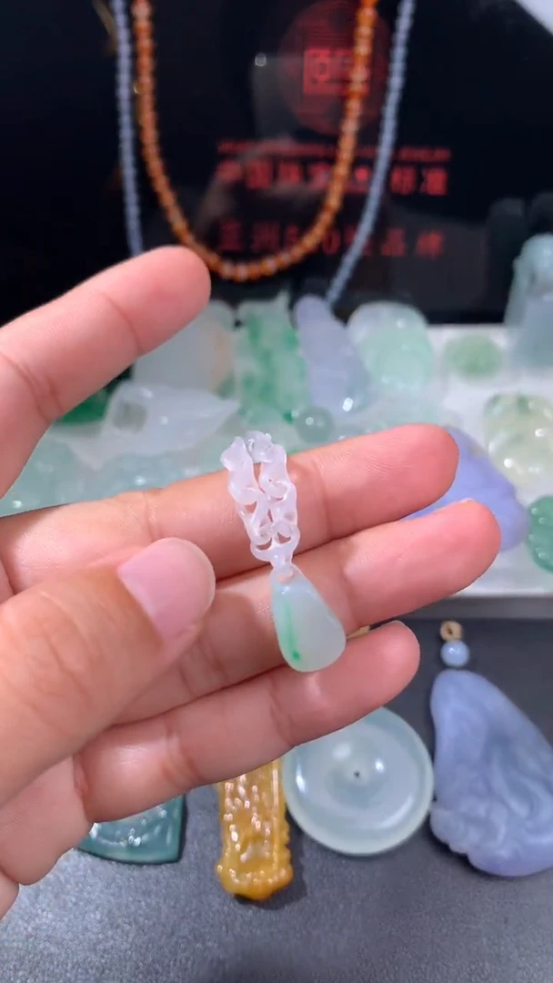 未镶嵌定制翡翠