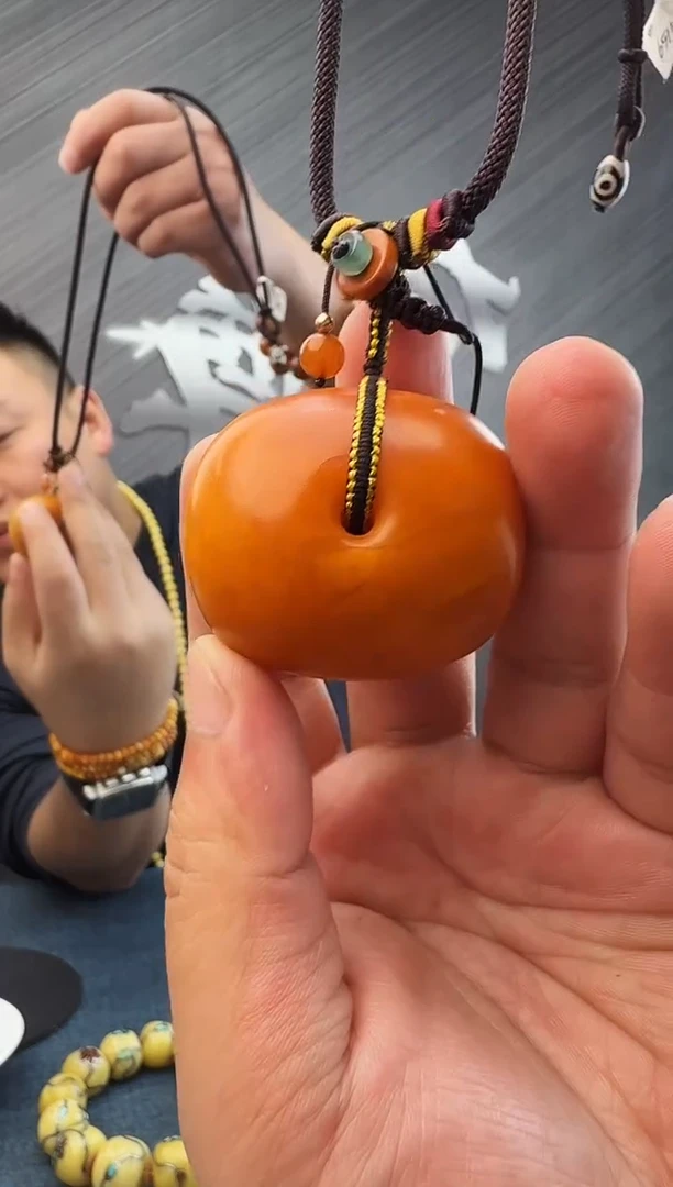 蜜蜡未镶嵌珠宝奇石假一罚十32，多样性发其一