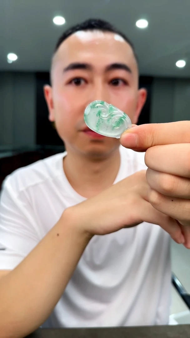 石英质玉银S925镶嵌颈饰如意吊坠