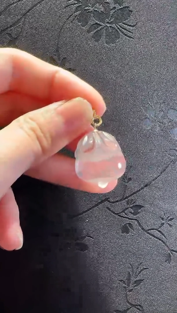 颈饰18K金镶嵌水晶q*兔子