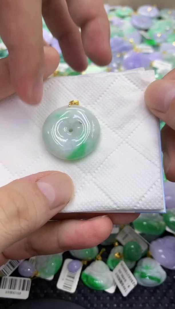 颈饰未镶嵌翡翠天然缅甸翡翠A货