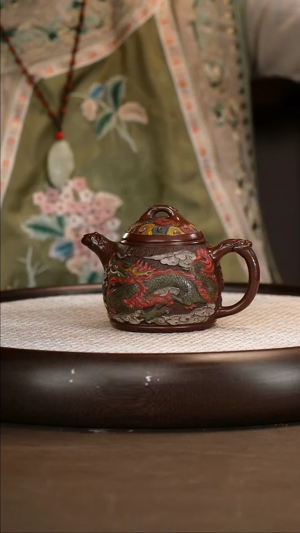 茶壶紫砂【潘洪均】紫袍玉砂 浮雕秦权 240cc