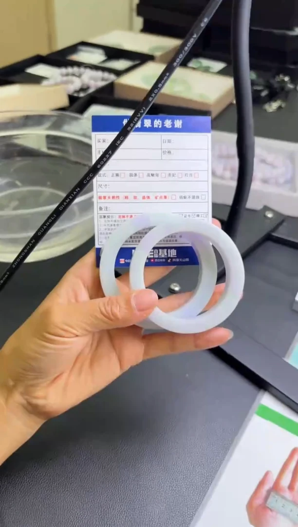 未镶嵌手镯定制翡翠A****丶定制手镯不退不换