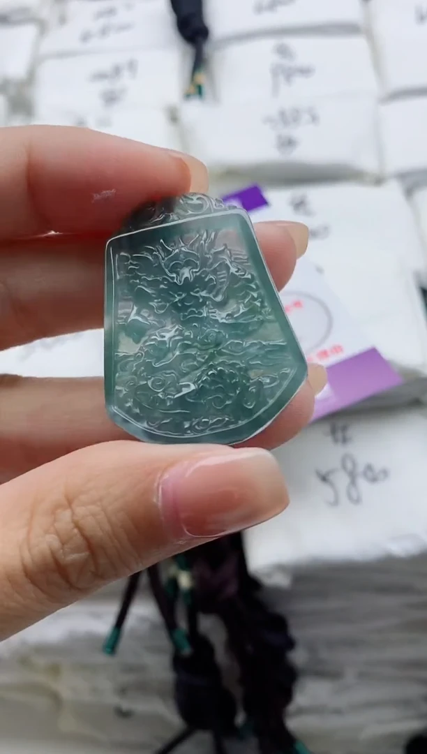 颈饰未镶嵌翡翠8