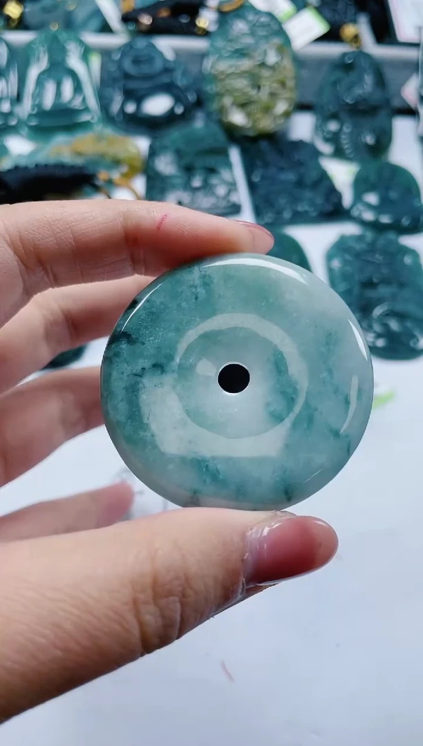 【闪购商品】翡翠颈饰未镶嵌