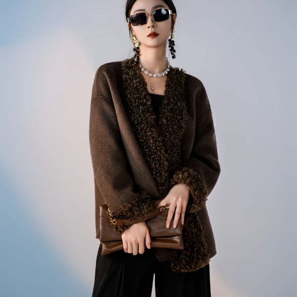 高端轻奢羊绒大衣外套长款拼接款冬季毛领羊绒大衣25137