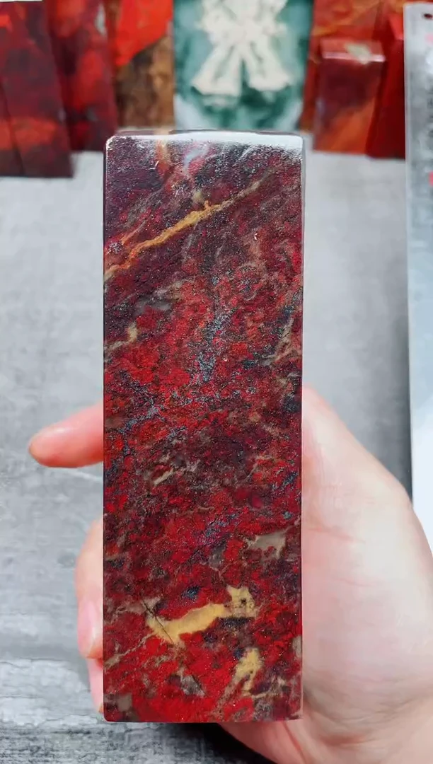 玉桂林鸡血玉素章刘关张15