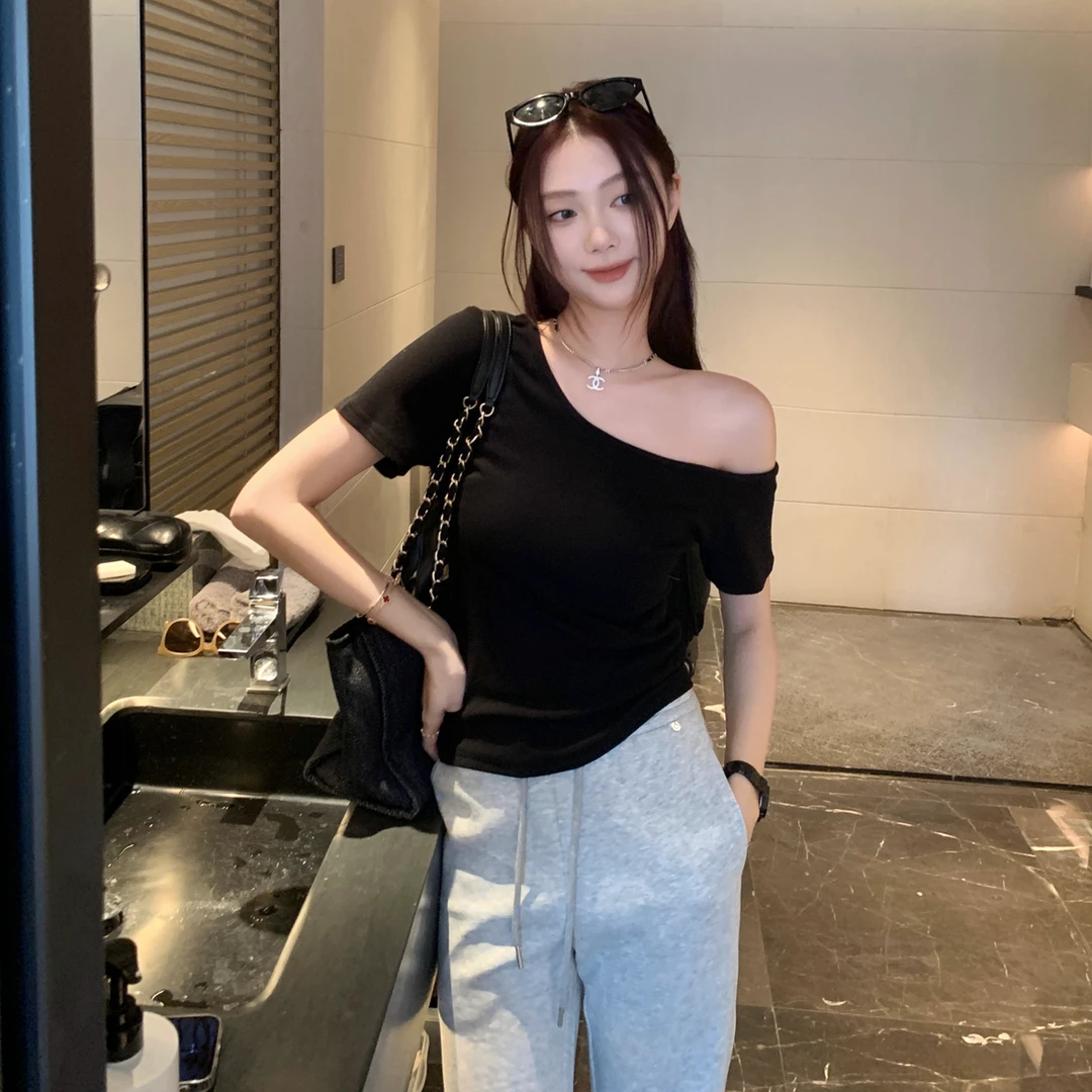 不对称斜领露肩短袖T恤女2025春夏季新款设计感纯棉修身显瘦上衣