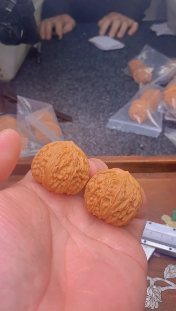 【闪购商品】文玩核桃把件B156号35尺龙珠