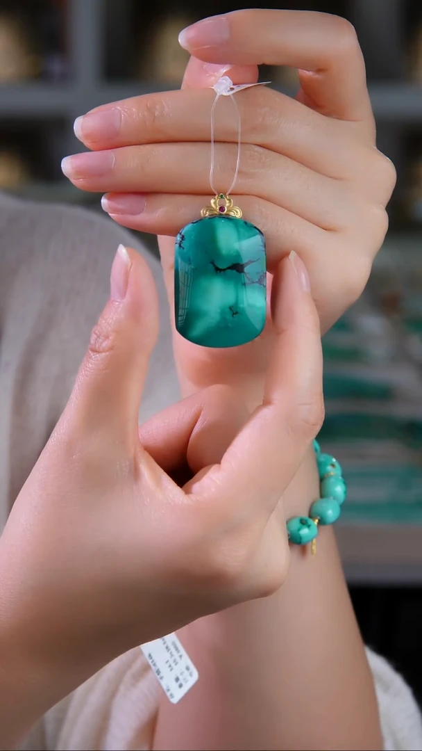 18K金镶嵌绿松石吊坠(不含链)1