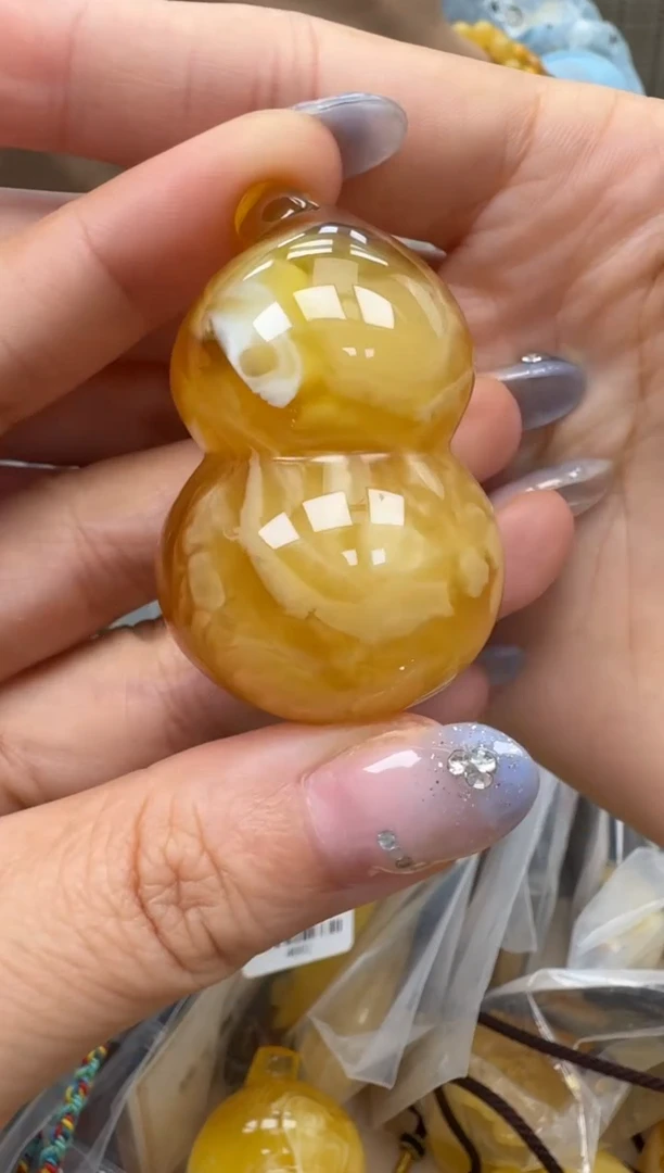 裸石琥珀未镶嵌如图