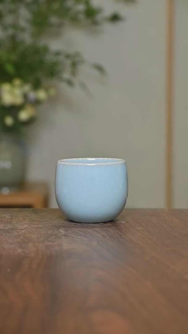 手拉暖心杯 天青釉 朱法喜款