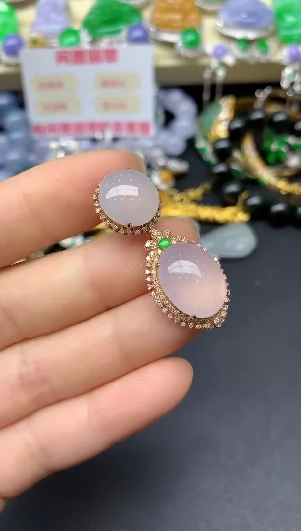 颈饰18K金镶嵌翡翠92-翡翠雪姐天天见