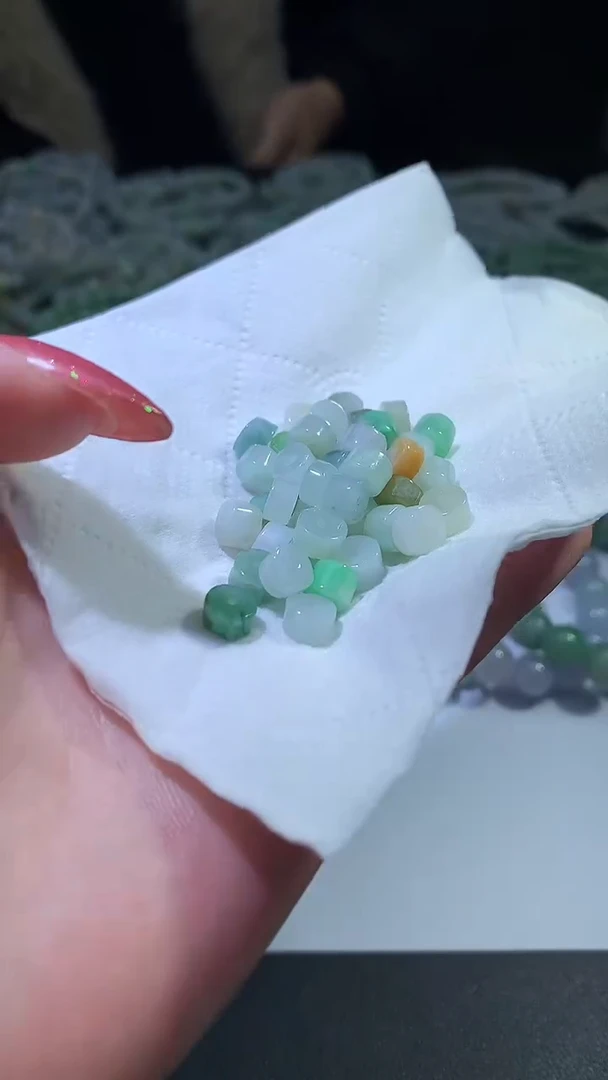 颈饰未镶嵌翡翠ZX018889