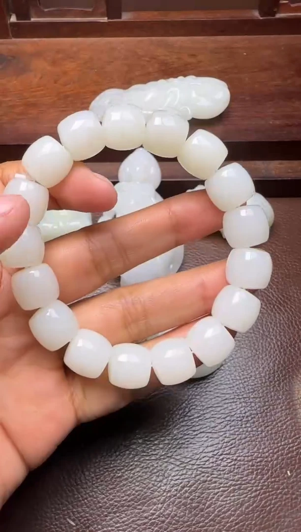 未镶嵌和田玉挂件和田玉新疆手串