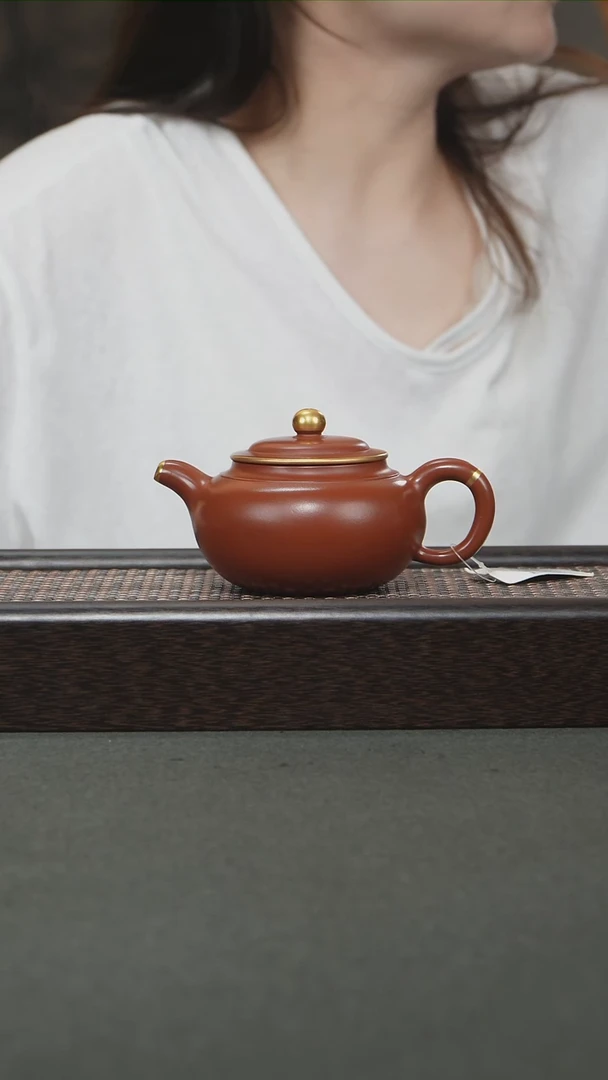 茶壶紫砂郑*庆宜兴紫砂200cc