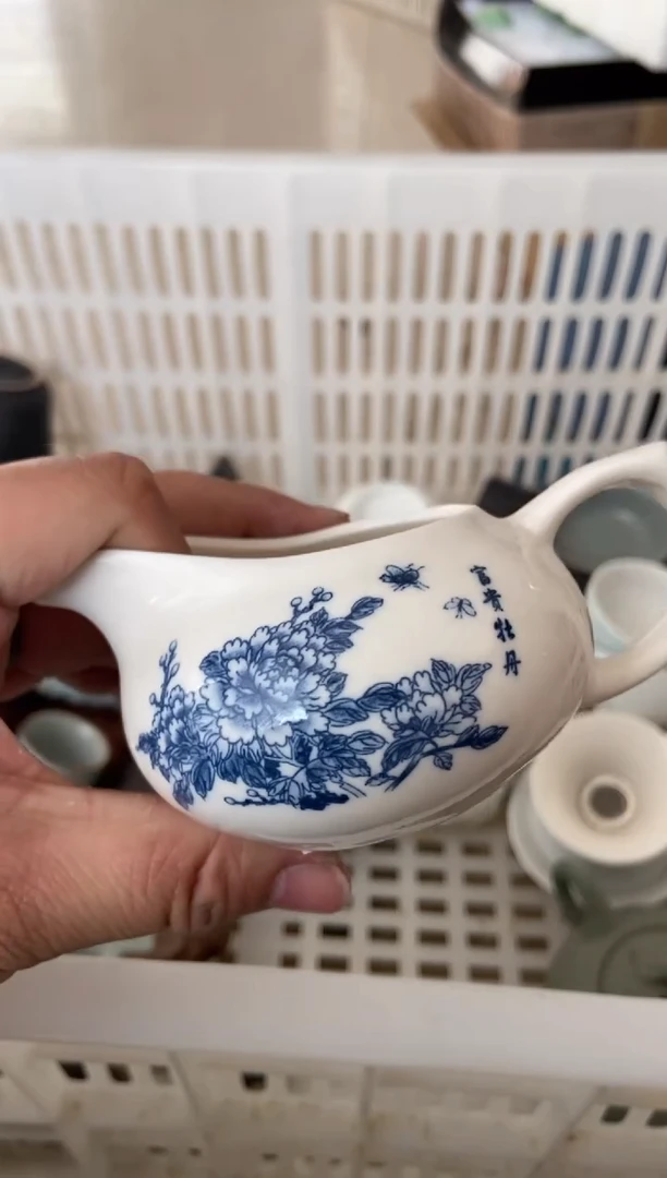 杯无运费险有瑕疵的摄影的产品有使用过的痕迹有点脏介意勿拍