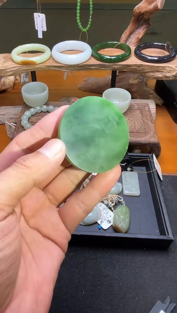 未镶嵌和田玉珠宝半成品俄料碧玉 镯心