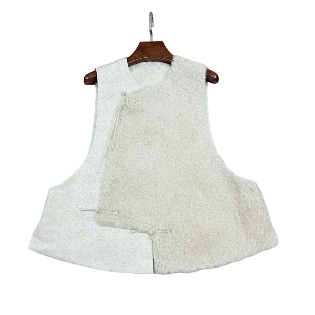 【20502-1】宋锦百搭设计款羊羔绒马甲