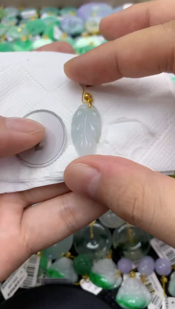 颈饰未镶嵌翡翠天然缅甸翡翠A货
