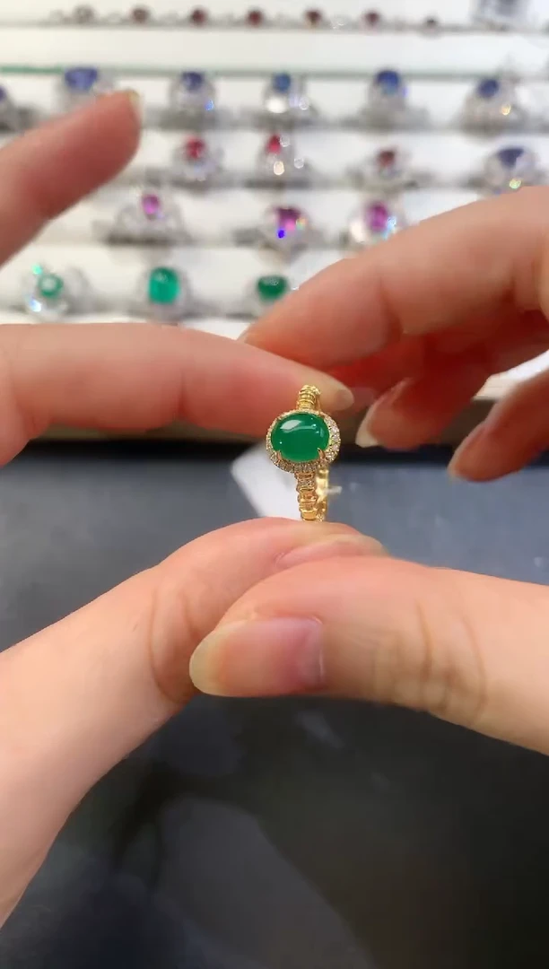 戒指18K金镶嵌祖母绿D668|8800