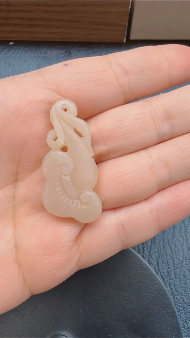 和田玉未镶嵌吊坠(不含链)113