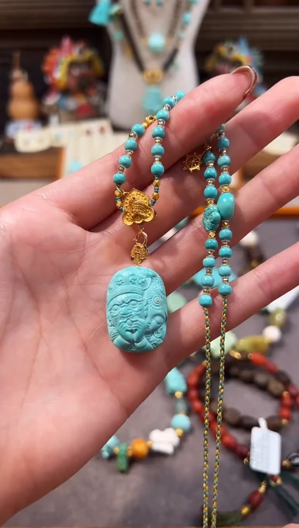 18K金镶嵌绿松石颈饰扎基拉姆项链