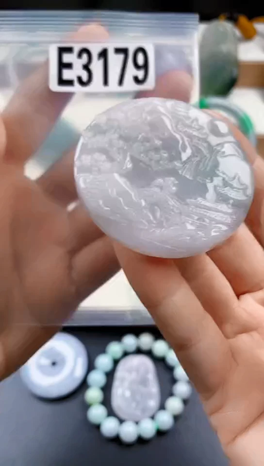 颈饰未镶嵌翡翠天然翡翠吊坠挂饰