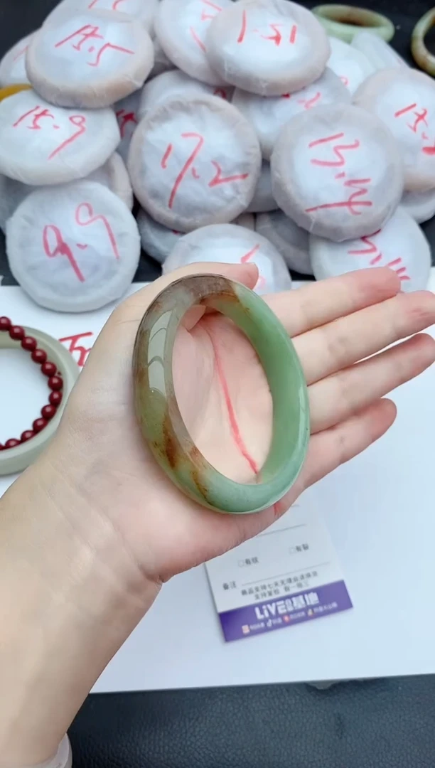 未镶嵌手镯石英质玉61+60/61