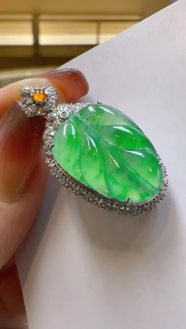 【闪购商品】翡翠吊坠(不含链)18K金镶嵌多样性团购发一件