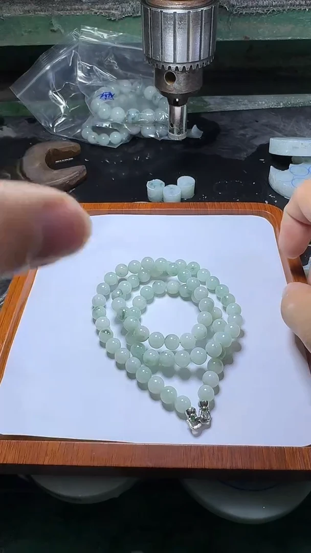 翡翠未镶嵌项链李*发一条