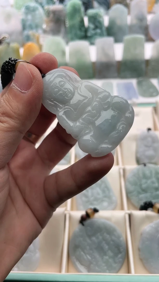 【闪购商品】翡翠颈饰未镶嵌..../1/22/ 55